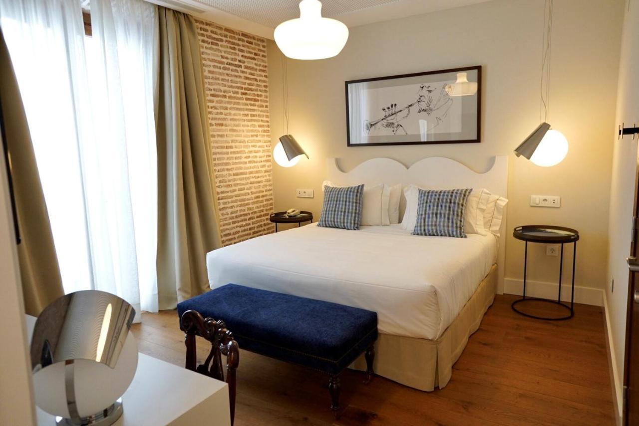 Hotel Amadeus Sevilla Sevilha Exterior foto