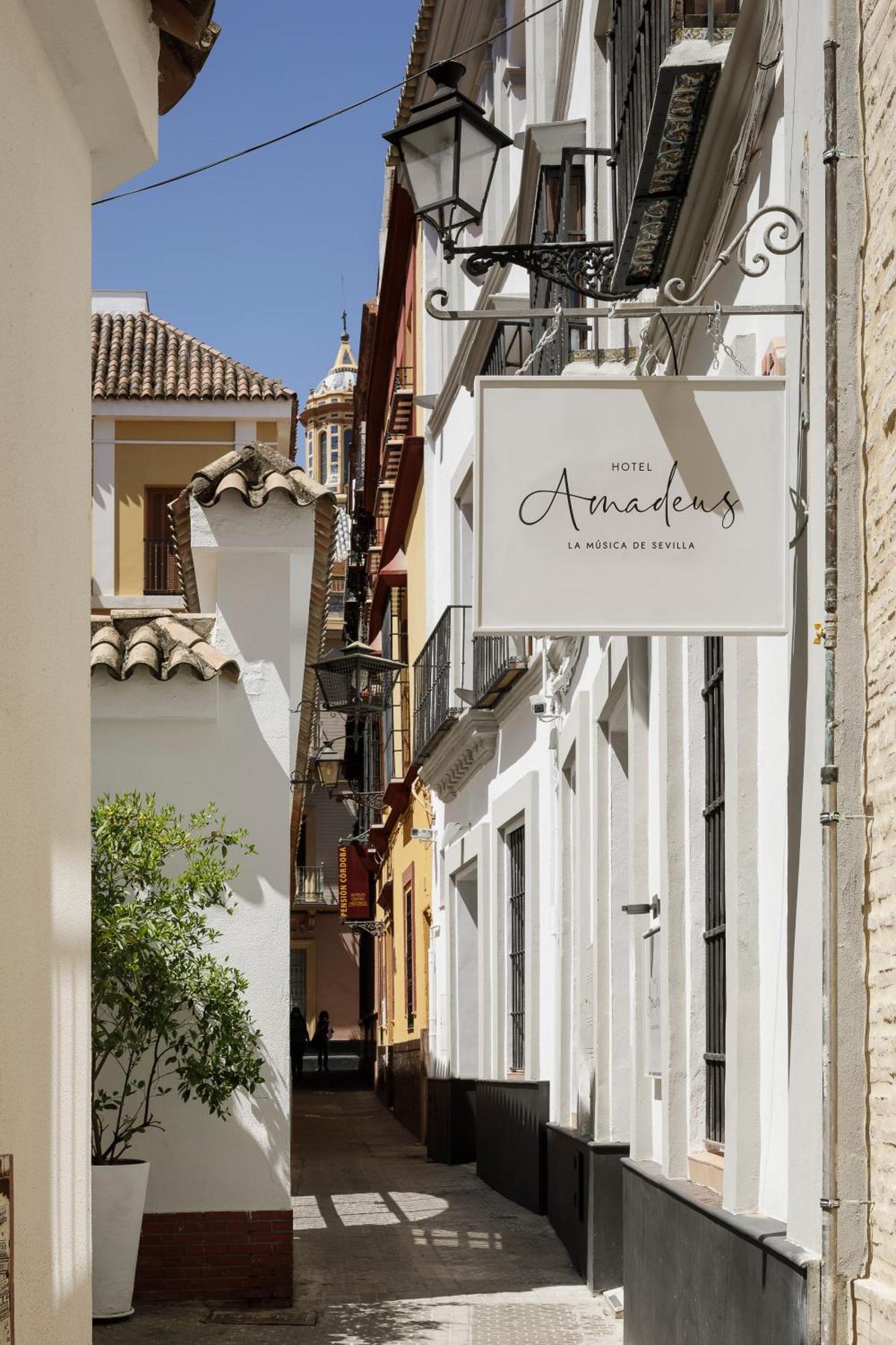 Hotel Amadeus Sevilla Sevilha Exterior foto